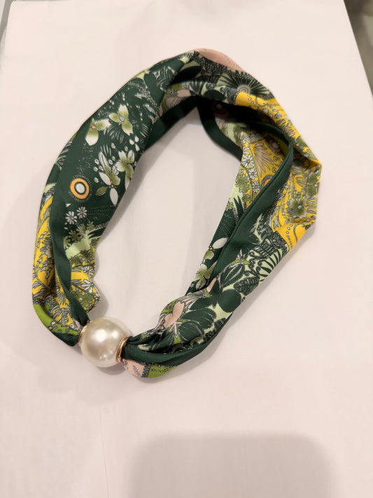 Collar con perlas